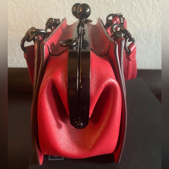 Coach Kisslock Dreamer 21 With Quilting And Rivets HTF - Picture 11 of 12